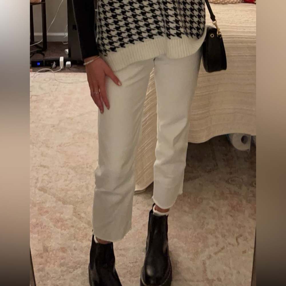 Hollister White Ultra High-Rise Vintage Straight Jeans